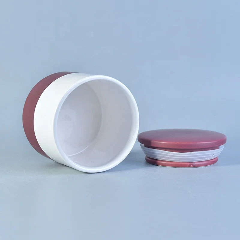 Customized cylinder glaze ceramic tealight candle vessel candle containers with lid home decoration suppliers