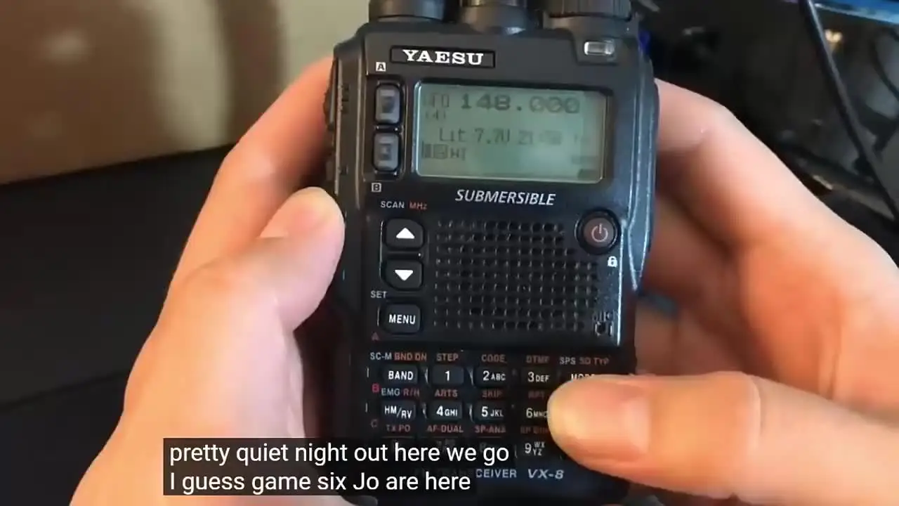 Yaesu VX-6R超頑丈144-430 MHz FMハンドヘルドDMR Vhf Uhfデュアル