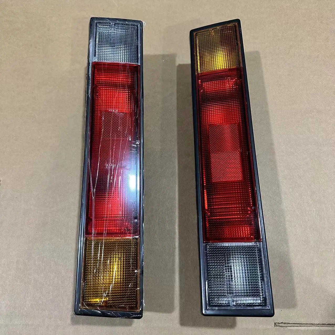 Toyot  Liteace Truck Rear Lamp ,year 1987-1995 supplier