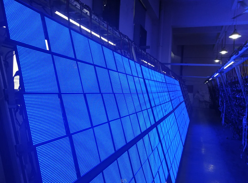 Outdoor Led Display Screen 500*1000mm P4.81 Advertise Display Panels