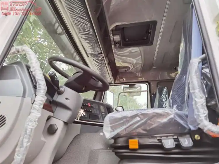 white howo tractor_22