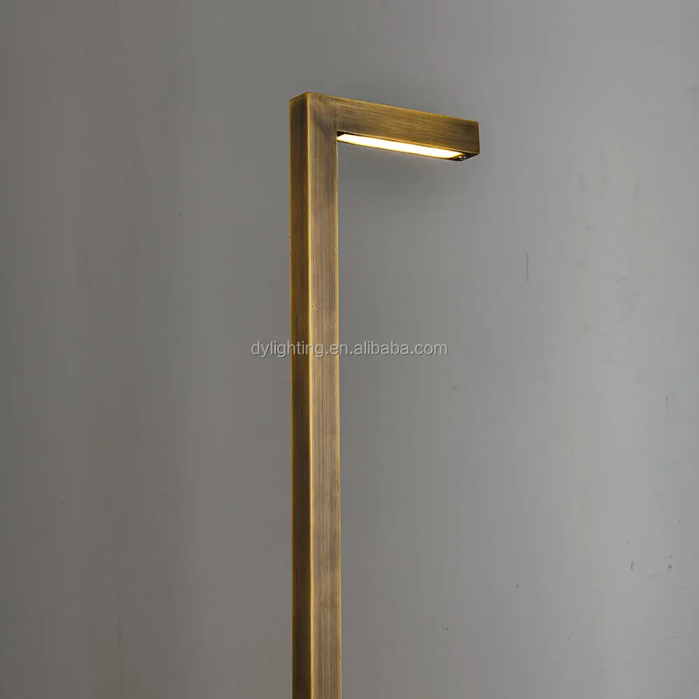 L brass path light.jpg