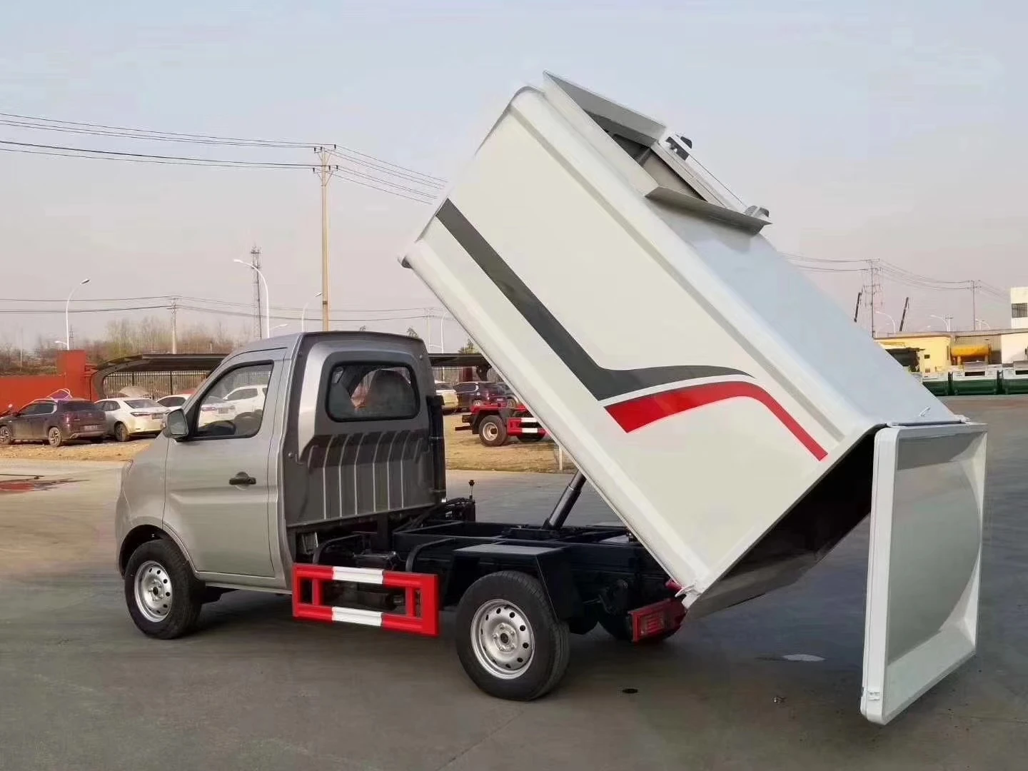 长安迷你 3 立方米悬挂桶垃圾车