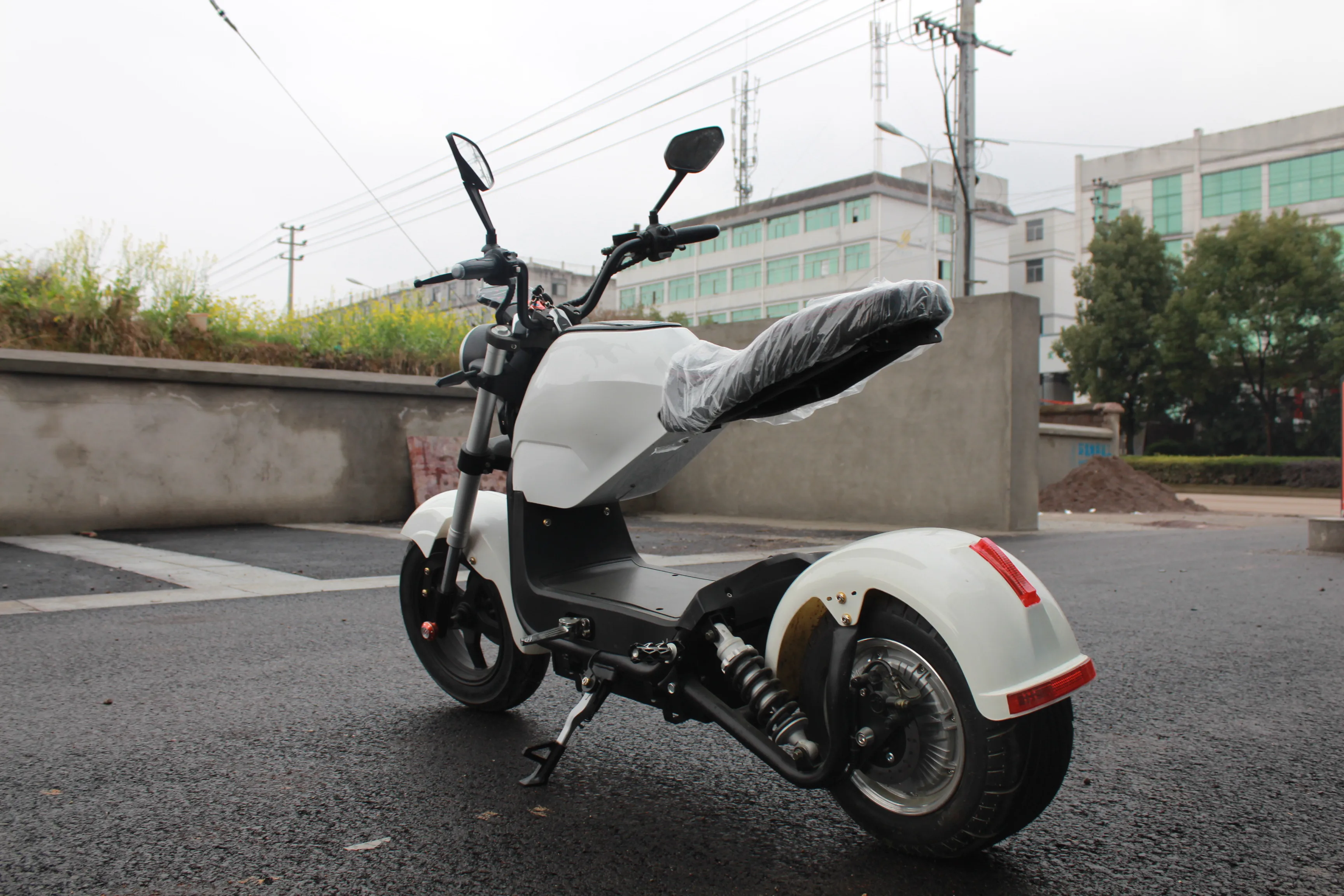 2019 new model 1500W 2000W 60V 12 ah with COC certificate  legal in the street electric motorcycle