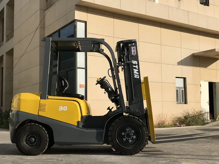 便宜的价格三菱月吨叉车充气轮胎和月-月米起升高度出售