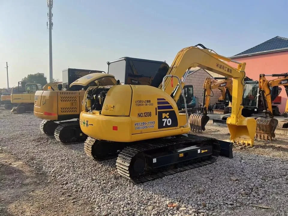 Used Komatsu PC70 Mini Crawler Excavator CE Certified 7 Ton with ...