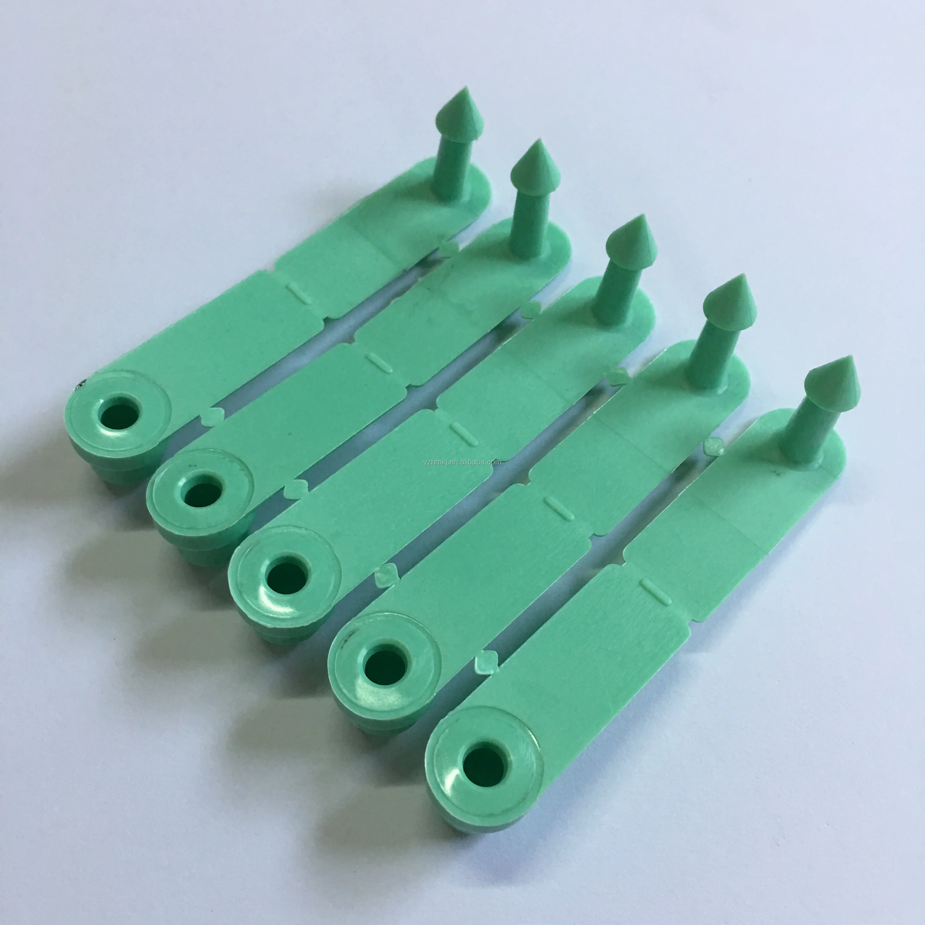 sheep ear tag   (3).JPG