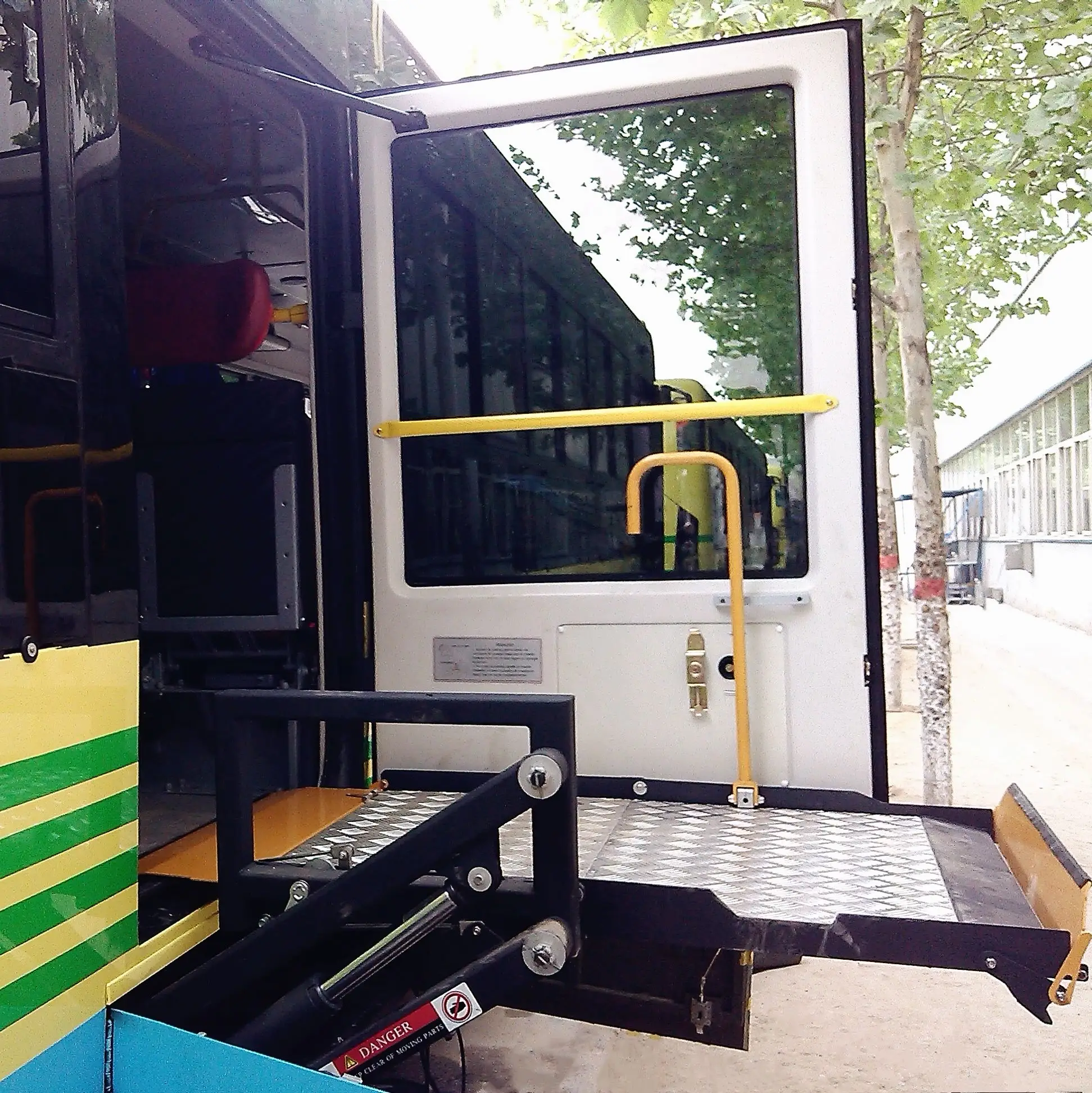 WL-T-1000G Hydraulic Wheelchair Lift for Disabled Passengers with CE