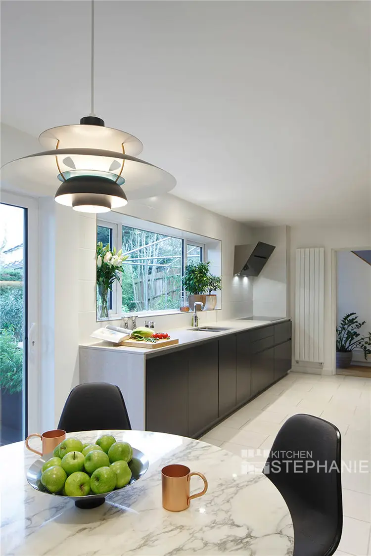 assembled modern kitchen designs for apartment, black MDF lacquer cabinet kitchen furniture