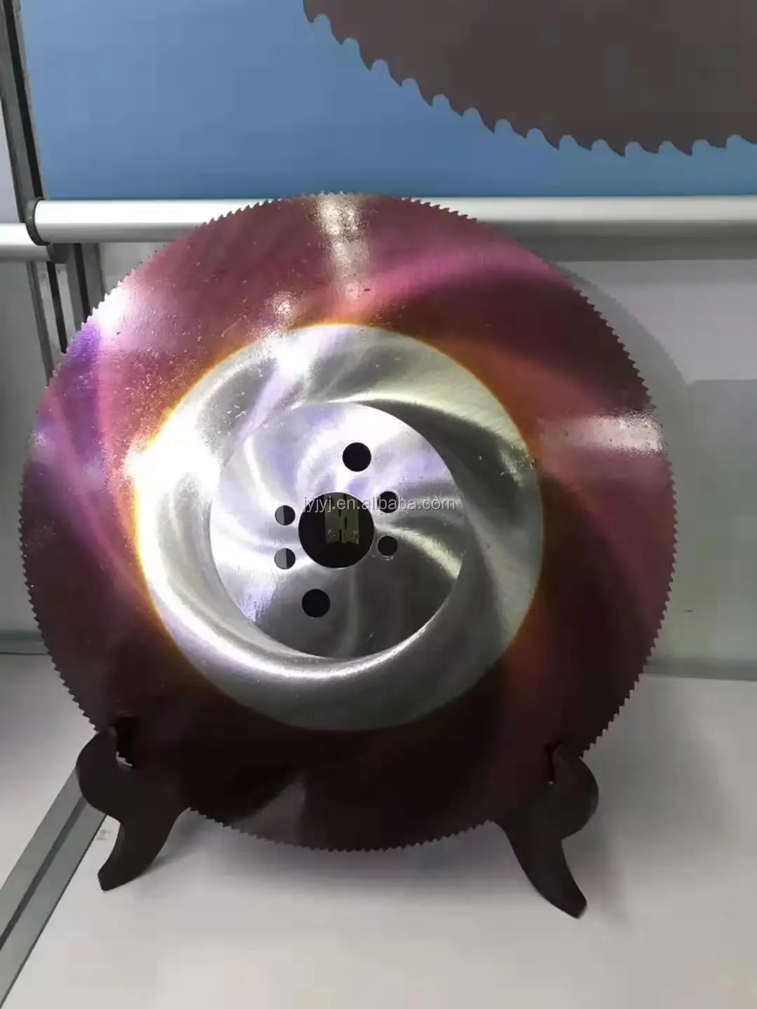   (4)