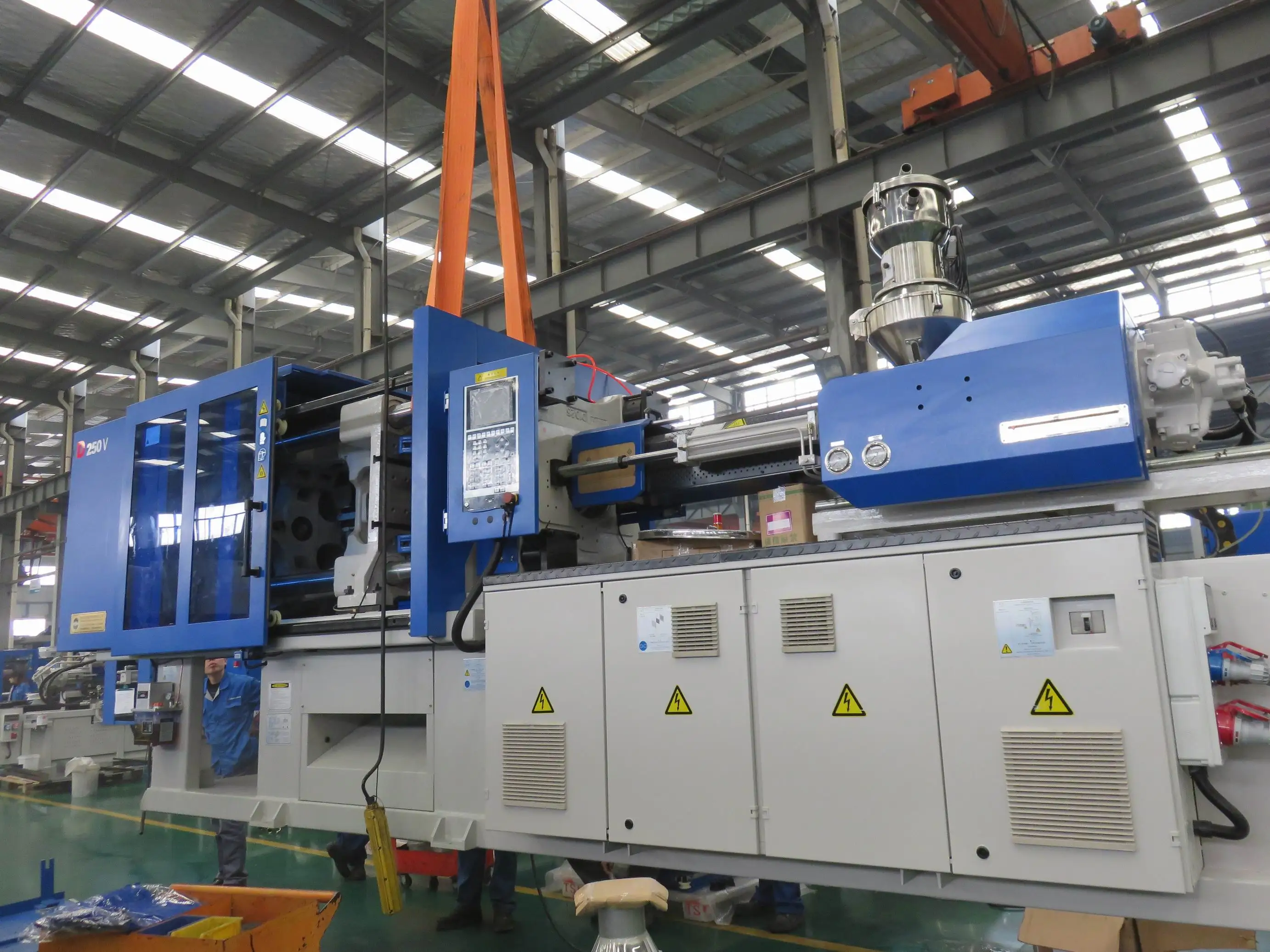 塑料一次性勺子自动注塑机