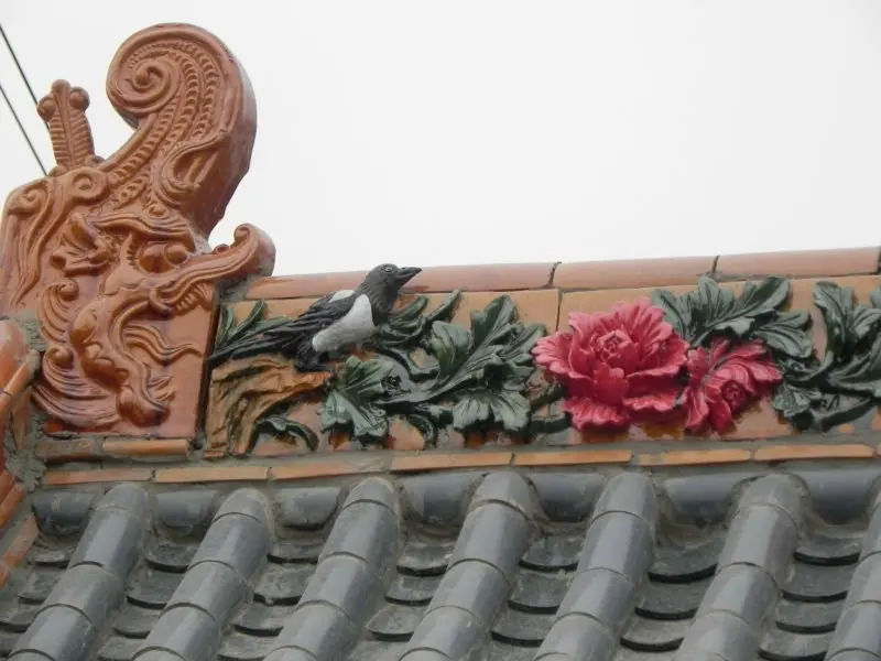 Chinese Classical Decorative Roof Ridge Tile Dragon Design - Buy ...