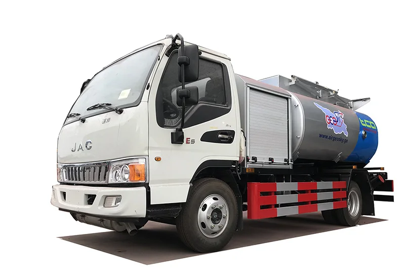 800 Aviation fuel truck.jpg