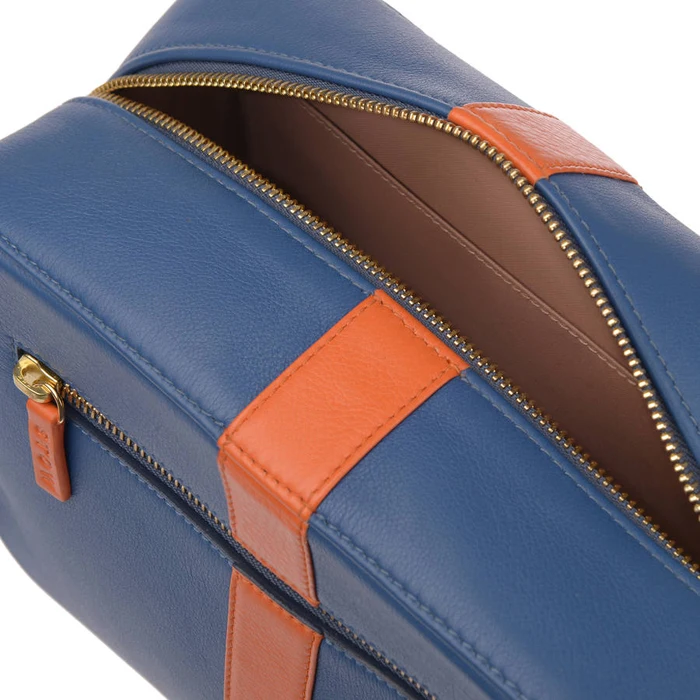 Mens Handcrafted Leather Wash Bag Luxury Travel Toiletry Bags For Men