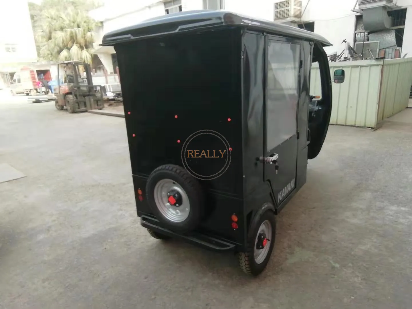 Oem Three Wheels Electric Tricycles Kenya New Tuk Tuk Mobile Adult Cart For Sale Popular