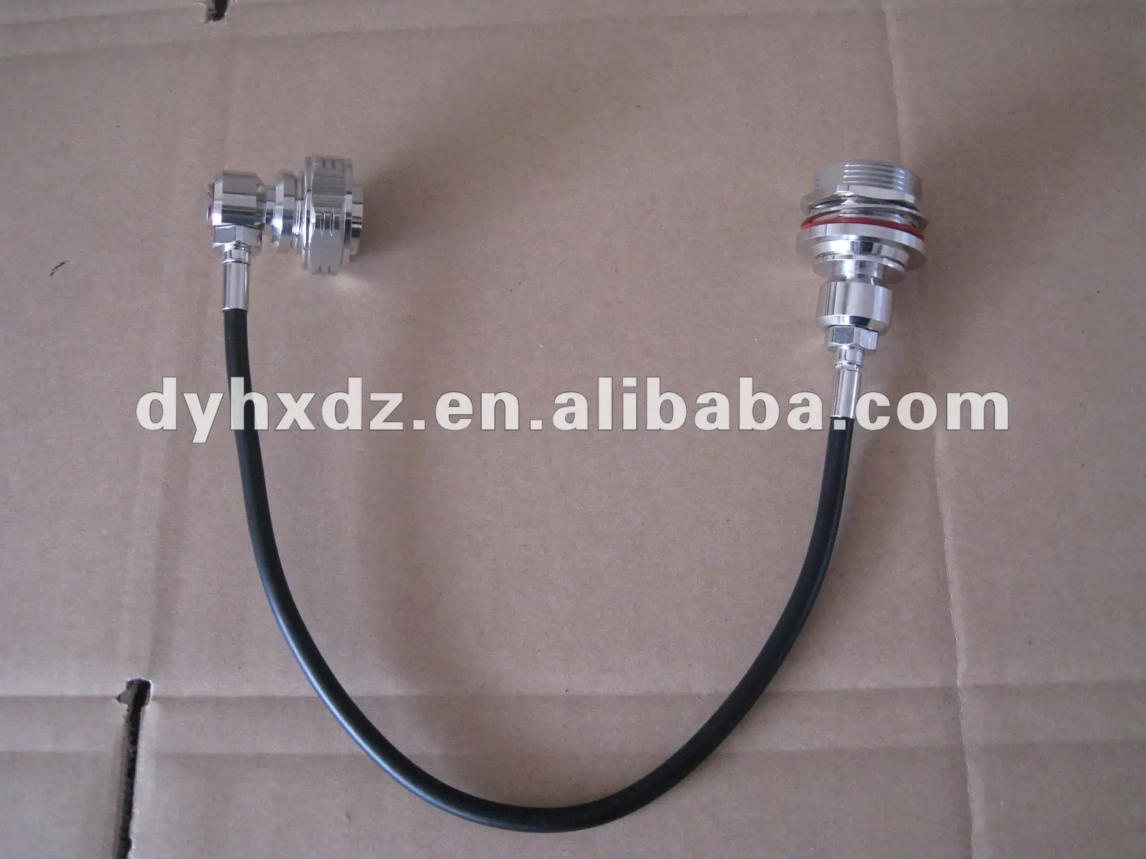 DIN RIGHT ANGLE MALE TO DIN7-16 FEMALE BULKHEAD FOR LMR240 NTN095TA NTQA1304.jpg
