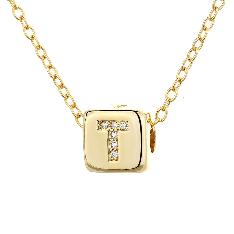 批发时尚锆石方形 3d 魔方吊坠字母项链妇女的首饰