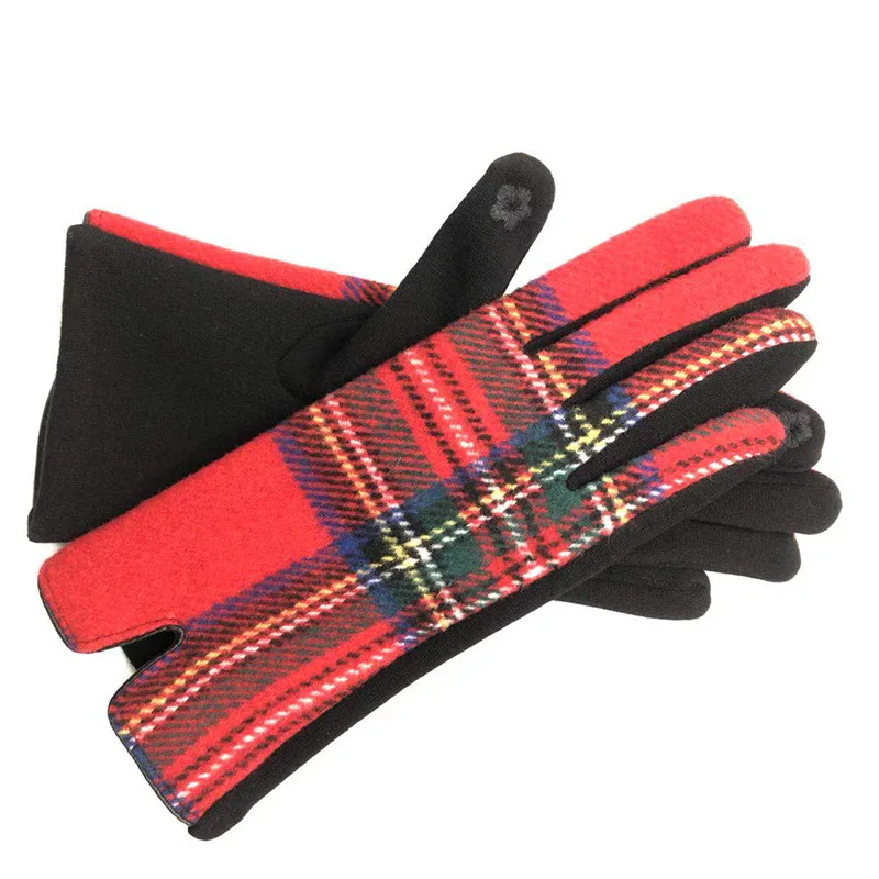 Plaid Gloves  (5).jpg