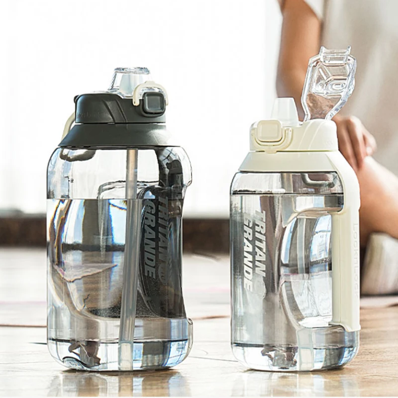 Botella De Agua De 2 Litros 2000 Ml Plastic Sipper Clear 2.2 Litre 2L  Sports Water Bottle 2 Liter With Straw