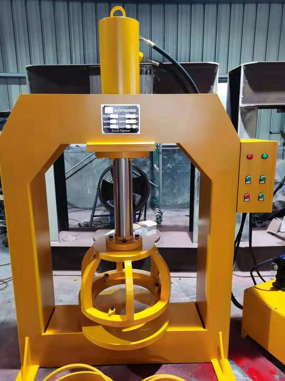 120 Ton Hydraulic forklift solid tire press machine