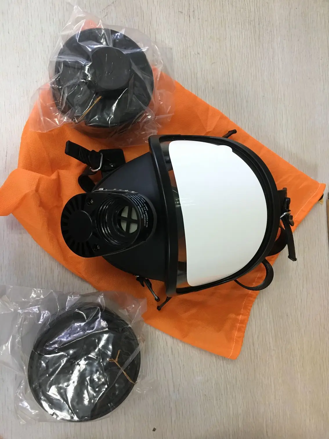 单罐全脸防毒面具安全全脸军用防毒面具防暴有毒防毒面具 cbrn