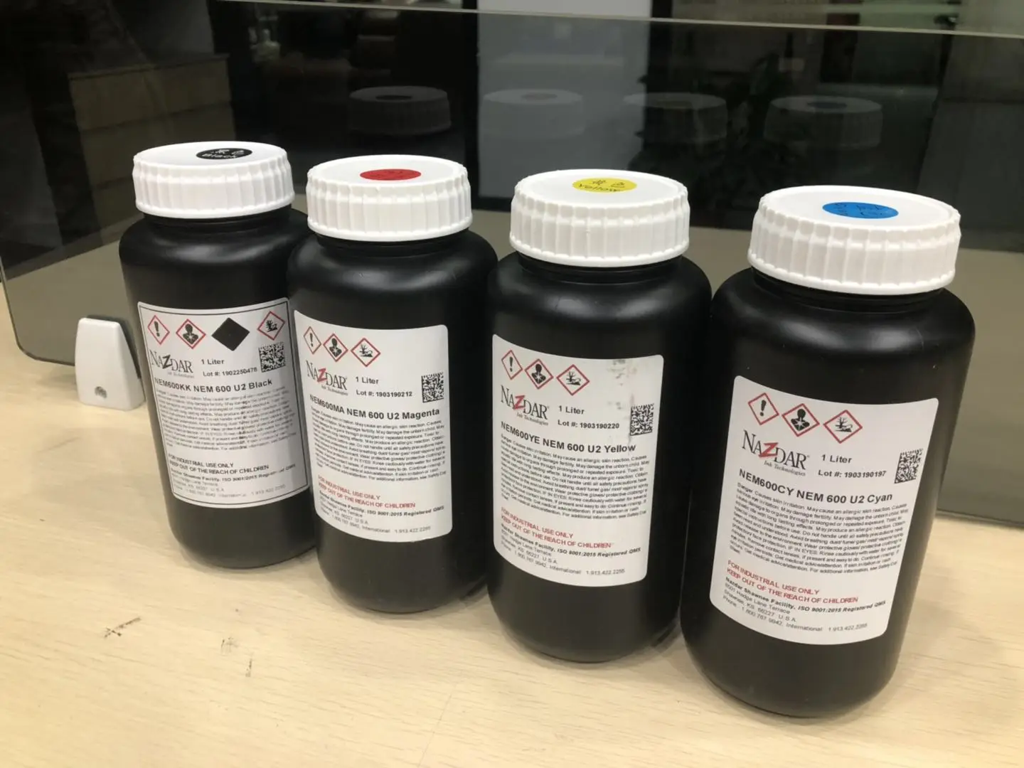 uv 印刷墨水 - buy uv 彩色油墨,数码印刷油墨,液体印刷油墨 product