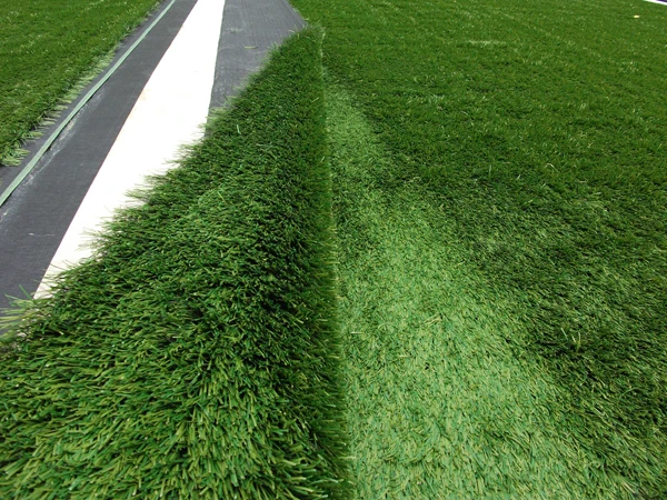 中国gggrass供应商50毫米60毫米合成草草坪足球足球人造草