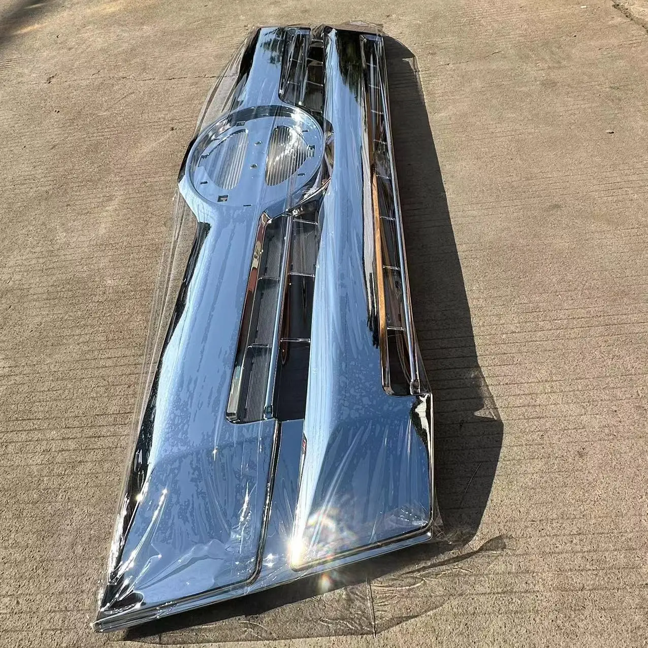 Japanese Truck New HIN 500 Chrome-plated Grille details
