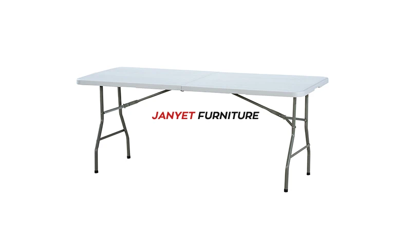 plastic_folding_table_1.jpg