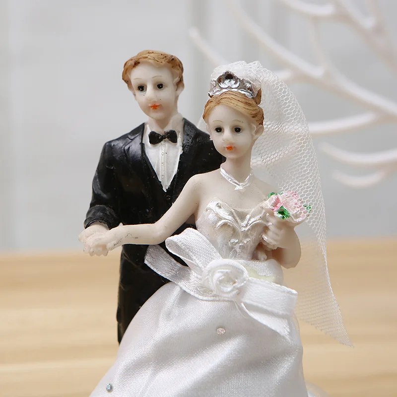 Couple Figurines Ornaments Statues Decor Gift Gifts for Couples Wedding Marriage 