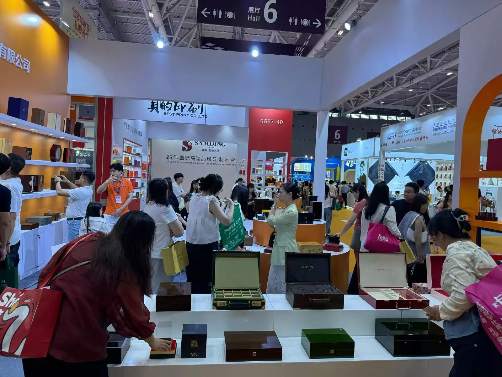 Không khí náo nhiệt tại gian hàng Tancybox trong triển lãm bao bì