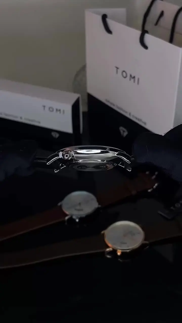TOMI T018 High End Men's Quartz Watch Simple Round Dial Design PU