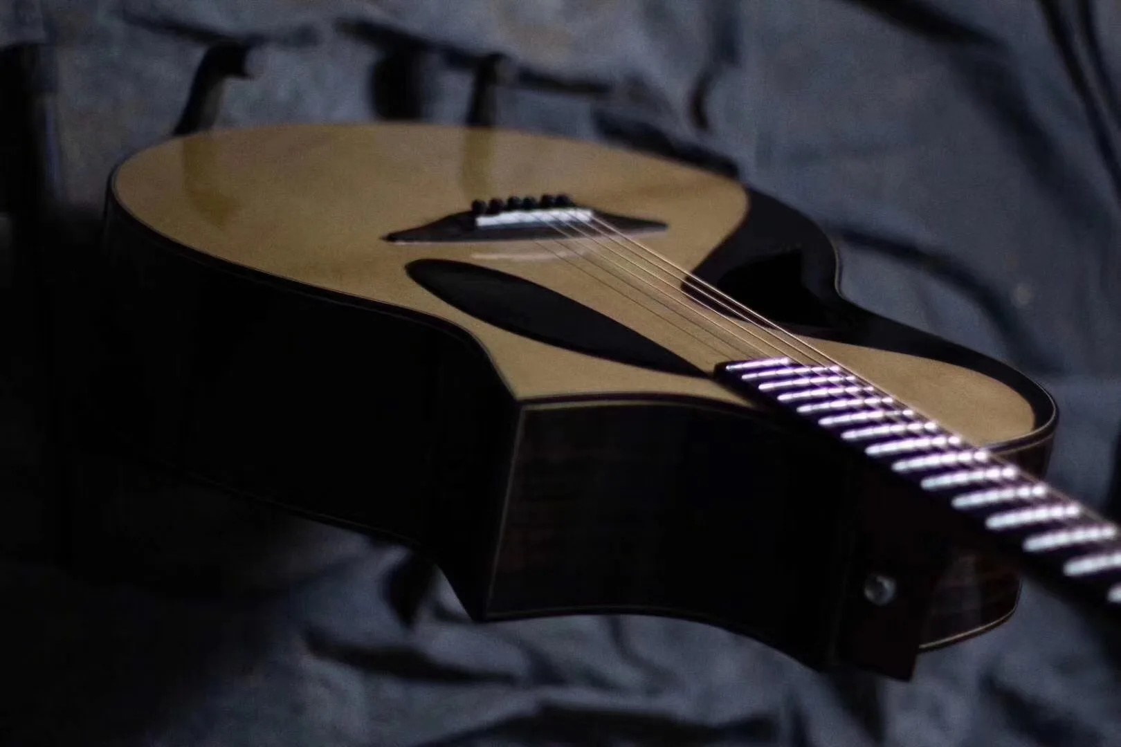 Custom Jd610s New Unique Design High Quality 40inch Auditorium Solid