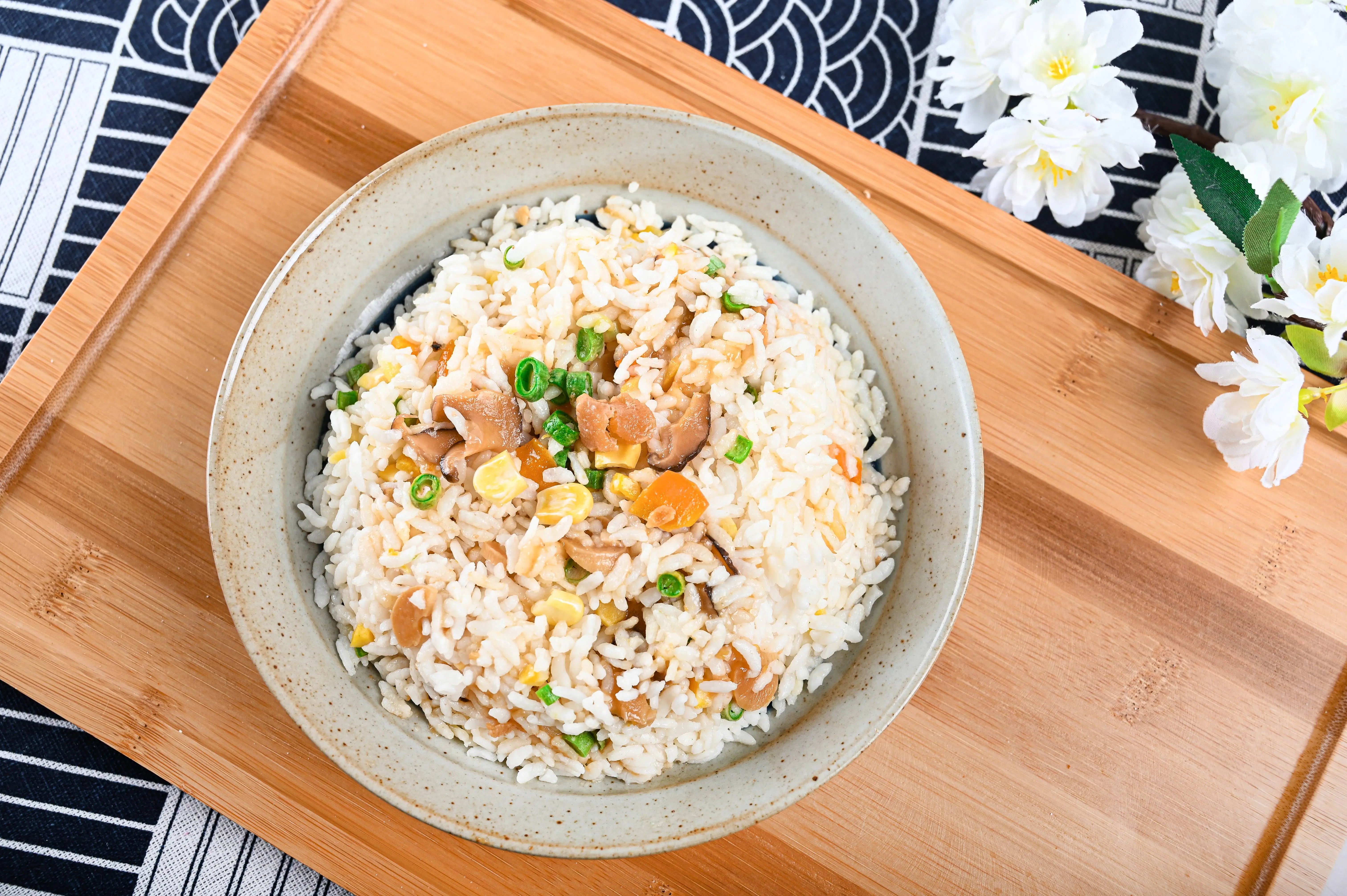 热卖中式健康即食食品冻干米饭