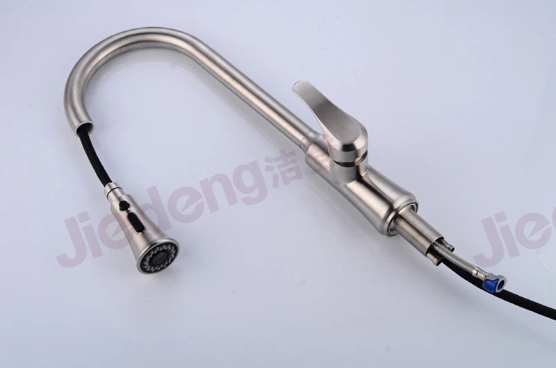 Exquisite Pull-out spray faucet 304 stainless steel kitchen sink tap
