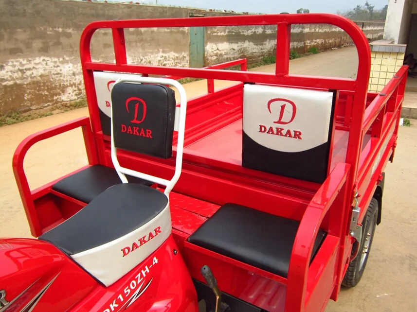 200cc Motorized Tricycle With Passenger Seat Loading Capacity 950kgs