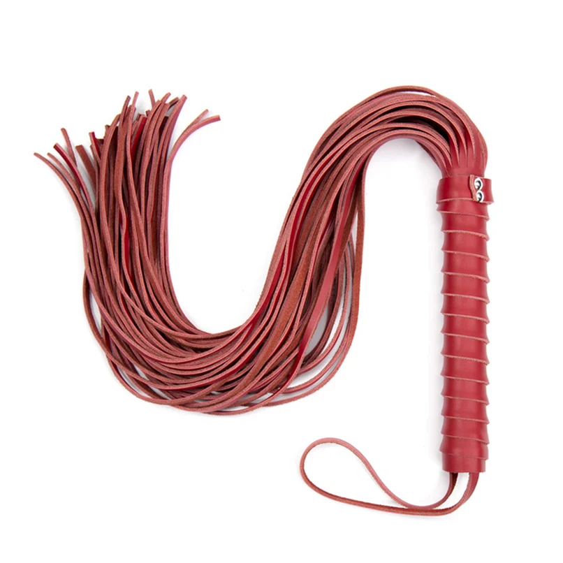 Látigo De Cuero Artificial Rojo Y Negro: 64.5 Cm De Largo, Multiusos Para Caballos O Juegos De Rol