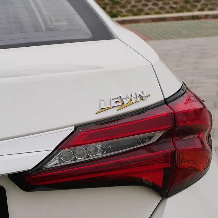 6 Way Power Adjustable Driver's Seat And 4 Way Power Passenger Seat For