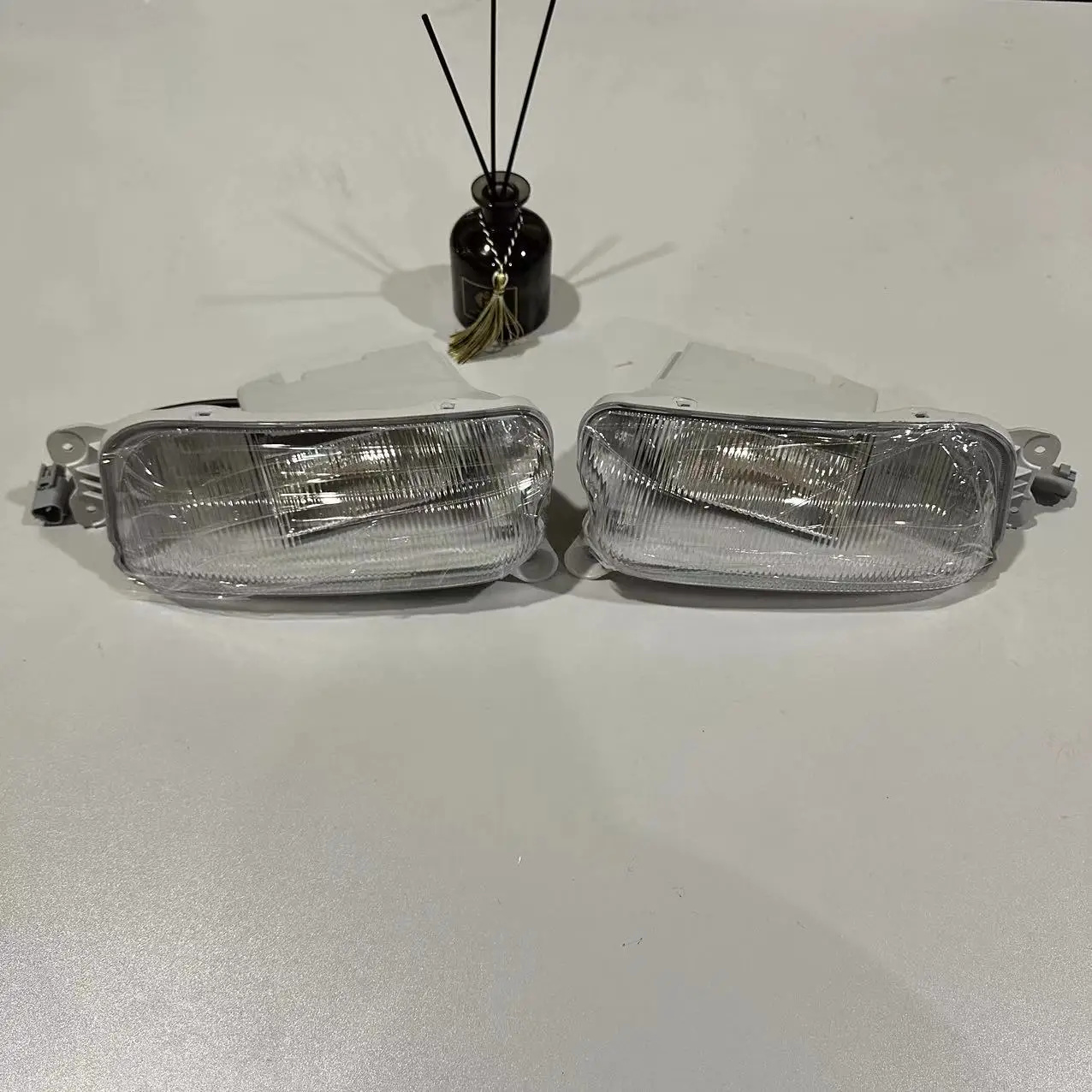 Japanese Truck Manufacturer Direct Sales MITSUBISH F420/FP517/FP519 Original Bumper Fog Lamp details
