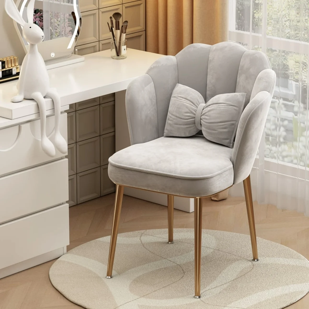Flower Design Velvet Tufted Armchair – Stylish Accent Chair for Vanity and Bedroom