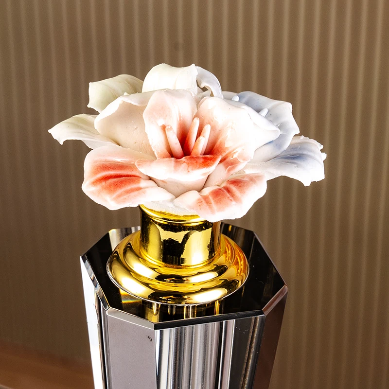 product luxury 6ml crystal oil perfume bottle high quality crystal bottle with flora decoration unique flower cap crystal crafts g 243-8
