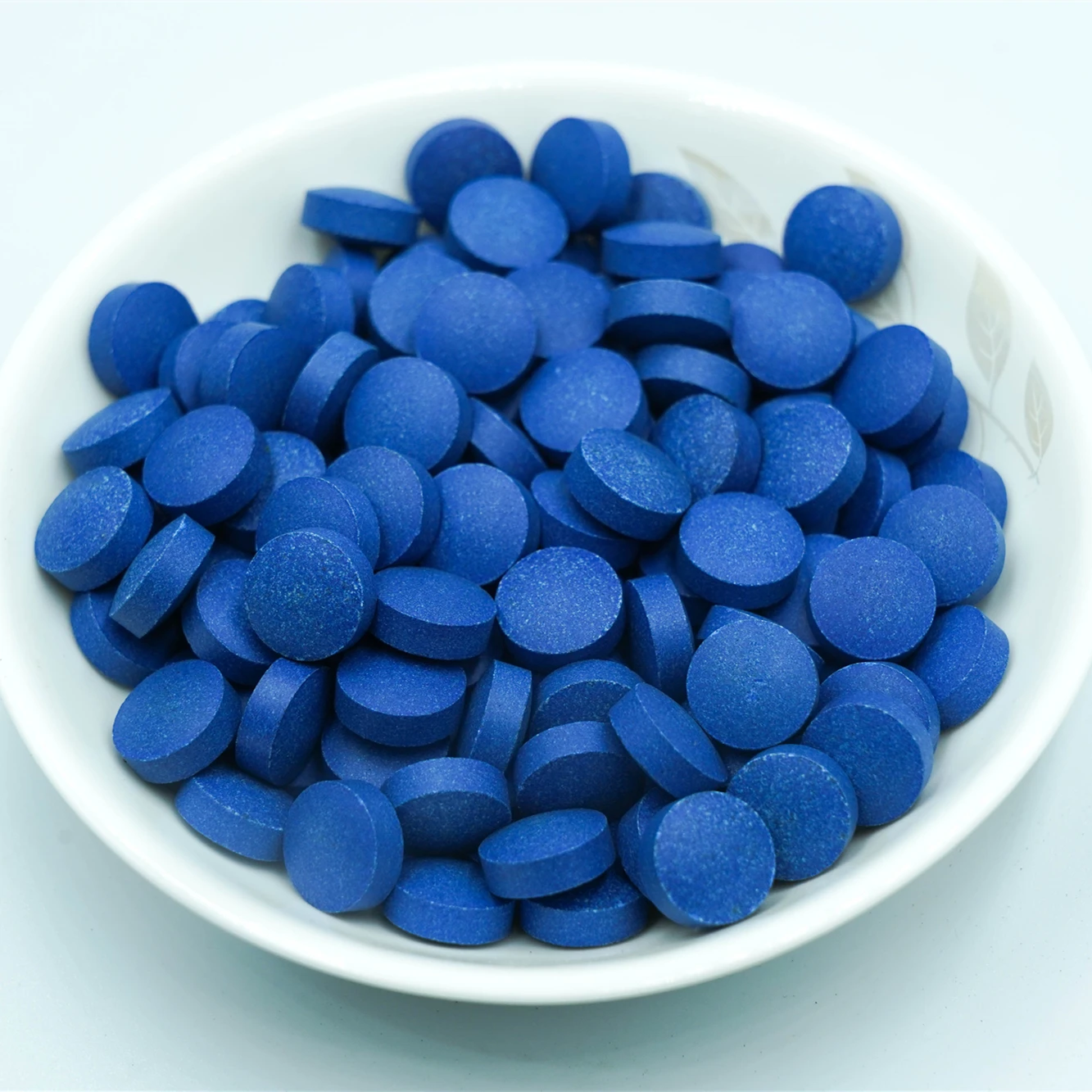 浅蓝色药片是什么药图片