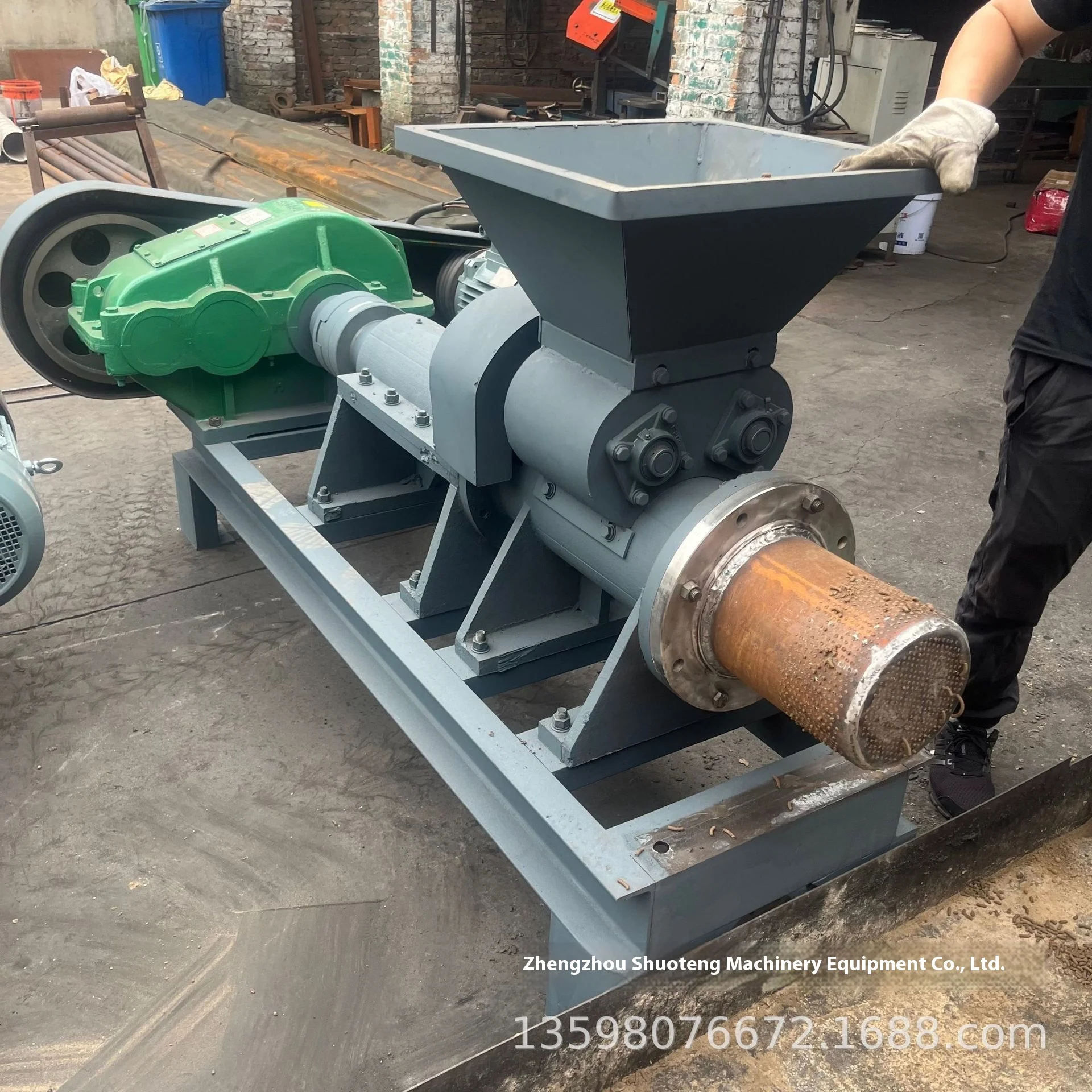 Nova Máquina De Barra De Pó De Carvão Vegetal Shell De Coco Carvão De Aço Azul Formando Fazenda Biomassa Briquete De Pó De Carvão Máquina De Escória
