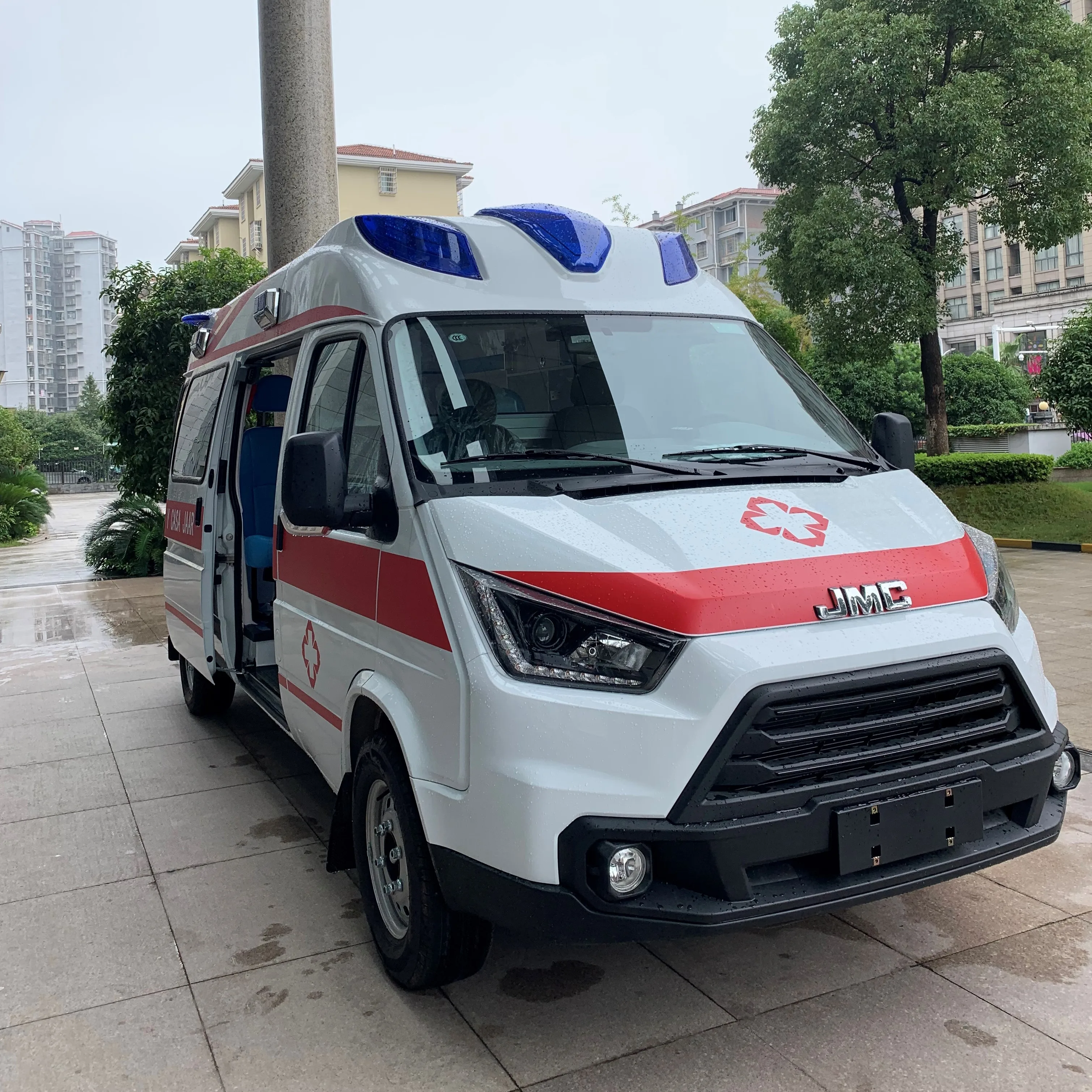 JMC Negative Pressue Ambulance Fuxing 5.5M NO.1 Choice in China Diesel Medical Vehicle