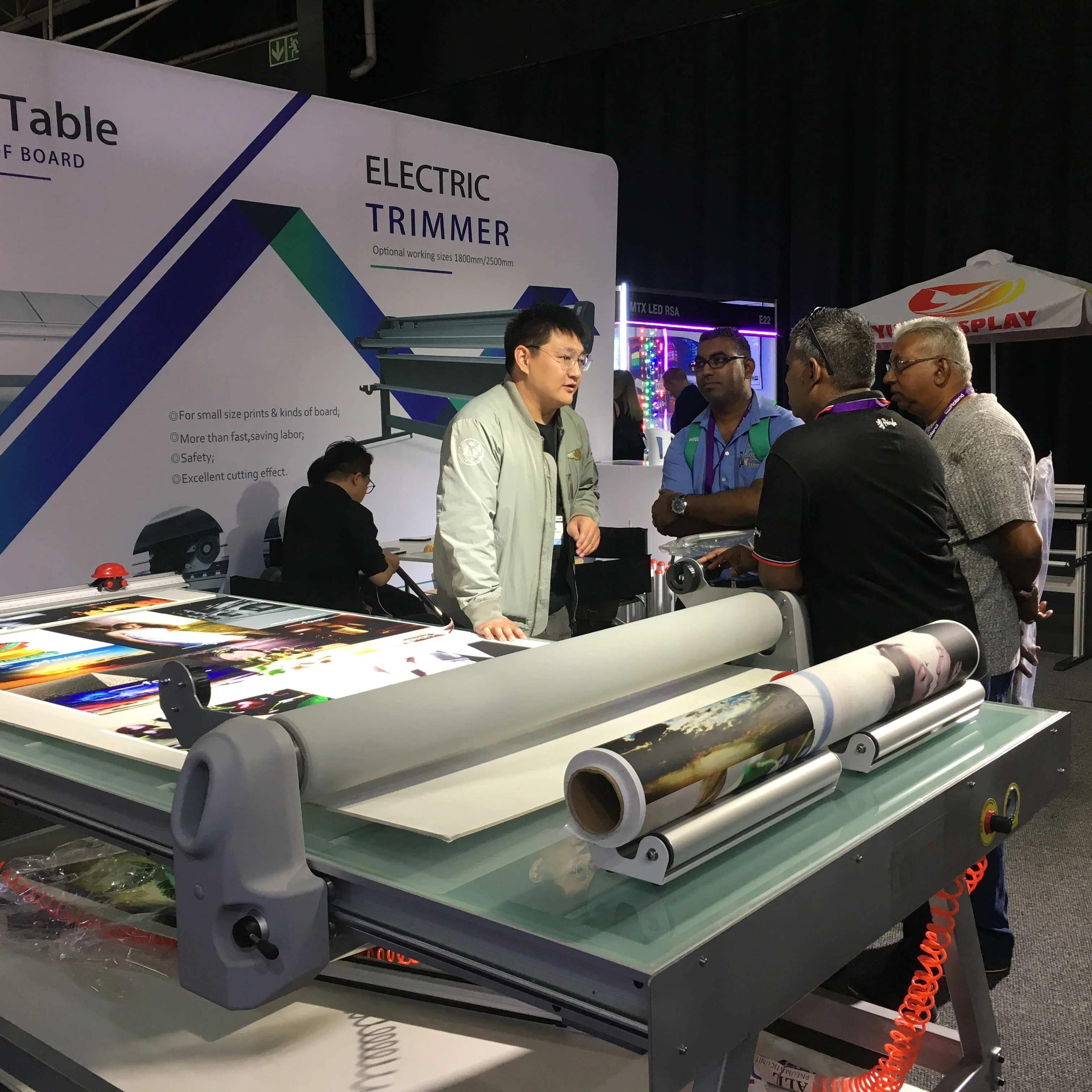 2023 New Flatbed Applicator Laminating Table Machine - Manual Operation ...
