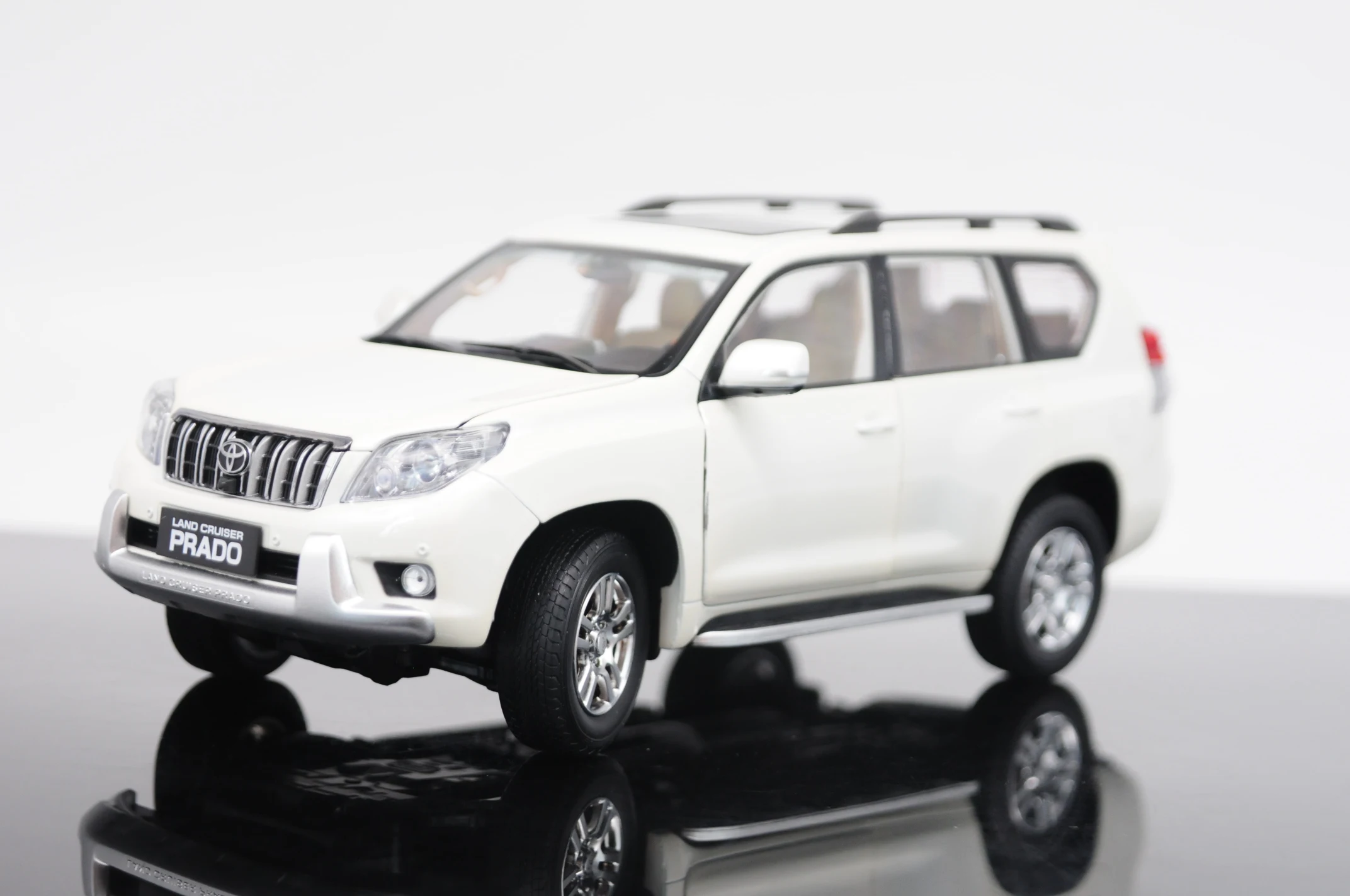 модельки прадо. прадо 175. модель машины тойота прадо 130. модель прадо 150 1 43. Toyota land cruiser 1/32.