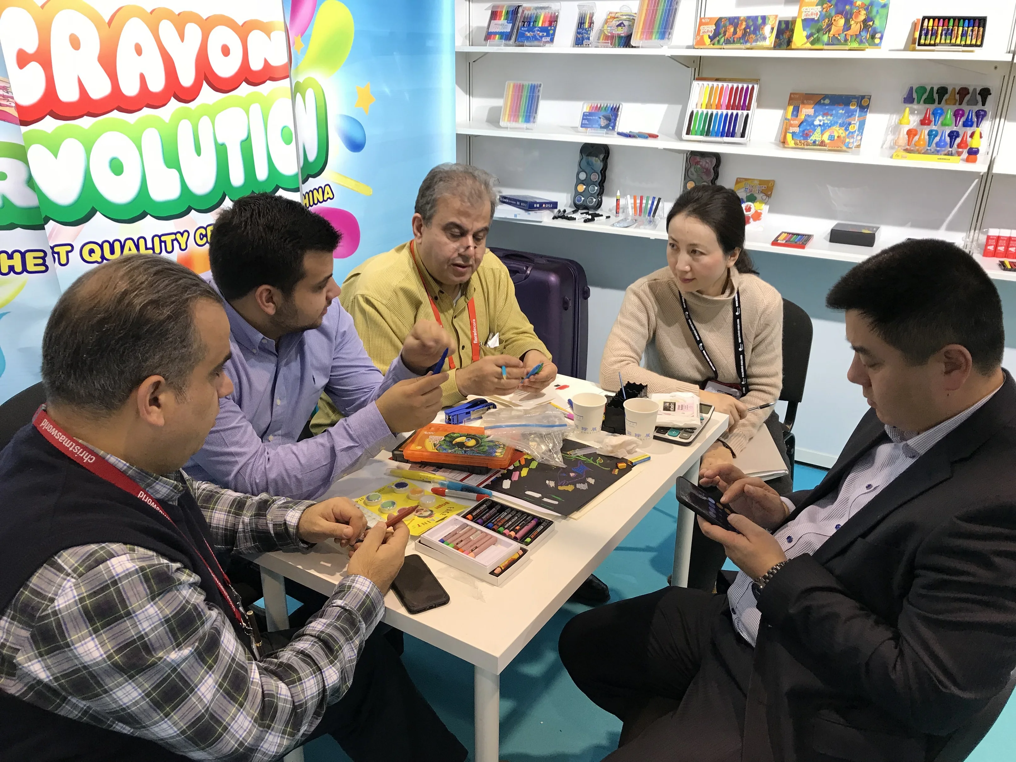 12 colors triangle new mold waterproof wax crayon