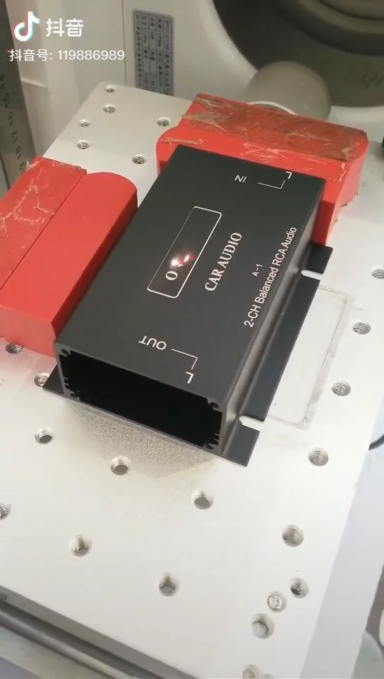 High Resolution 20w Aluminium Fiber Laser Engraving Machine Name Plate