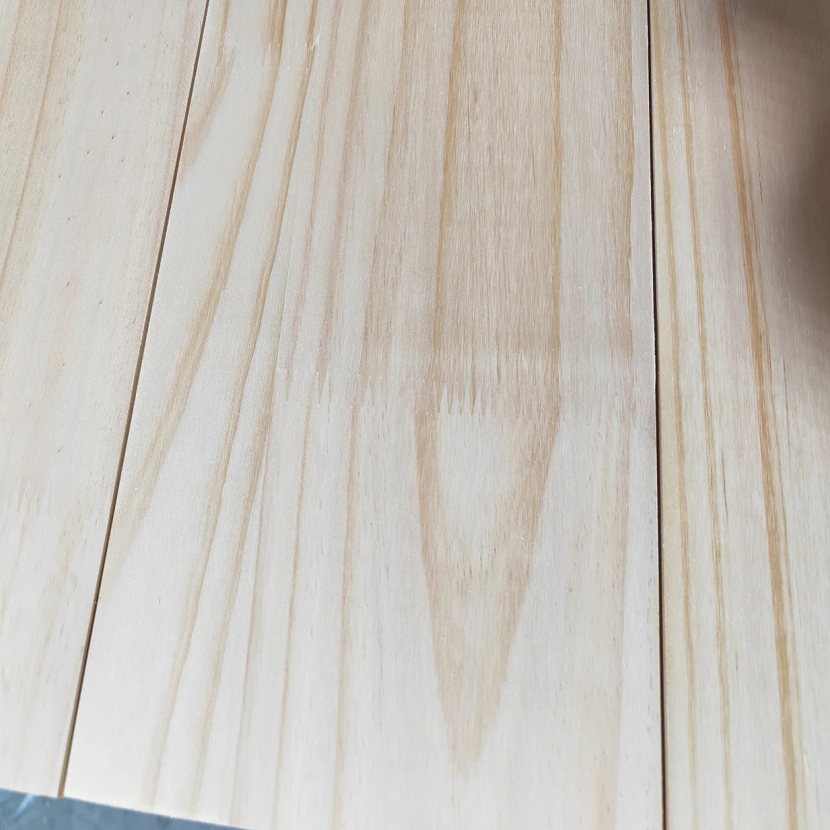 Wholesale Best Quality Construction White Pine Planks Natural Pinewood Lumber Buy Pine Board