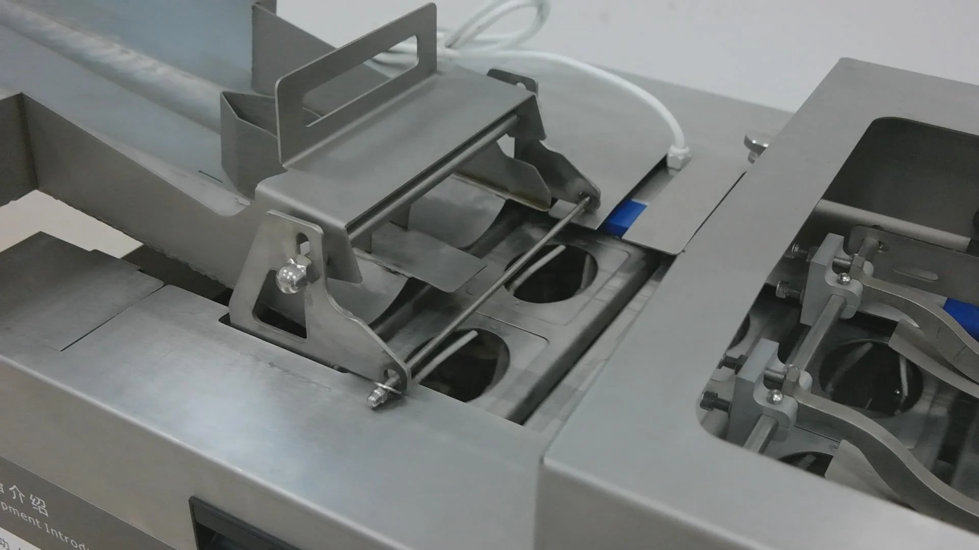 Egg White And Egg Yolk Separator/ Automatic Egg Breaker Separator